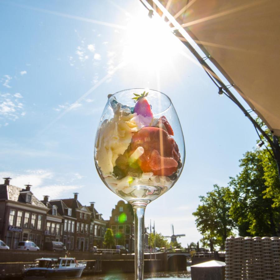 Hotel Cafe Restaurant De Posthoorn Dokkum Exterior foto
